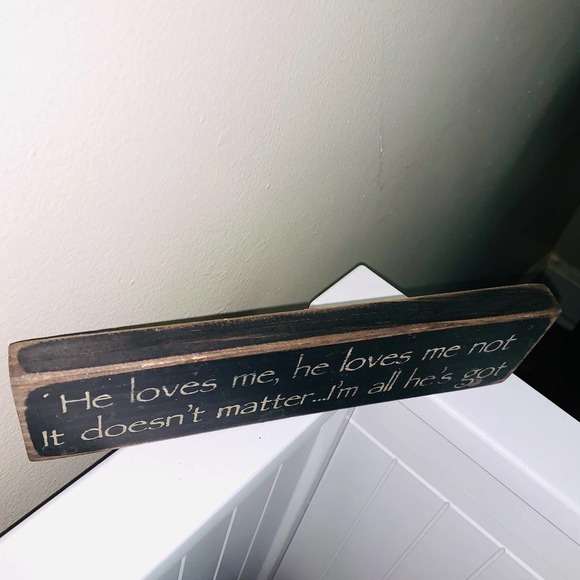 Farmhouse Wood Sign - Picture 4 of 5